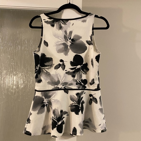 Rickis Peplum Blouse Top, White with Floral Details, Size Small, V-Neck, NWOT - Picture 6 of 7